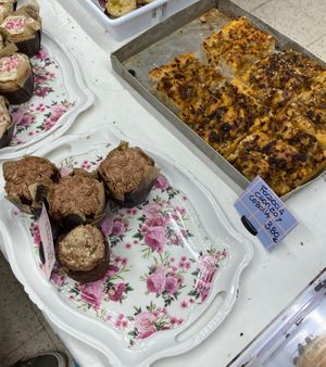 Vegan muffin and vegan focaccia (Madrid Vegan market) at El Obrador de la Paka in Madrid