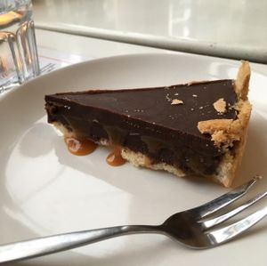 chocolate caramel tart at DopHert in Amsterdam