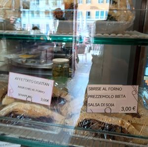 Sempre una certezza! at Caffè Rosso in Venice