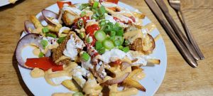 Vegan loaded fries at Cafetaria Overasselt in Overasselt