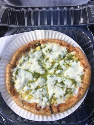 #43: Pineapple and Chef's Special Pesto Pizza at Par Amour in Imperial Beach