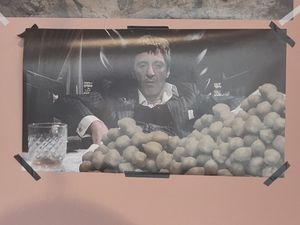 Al Pacino with chickpeas at The Hummus Connection  in Nuremberg