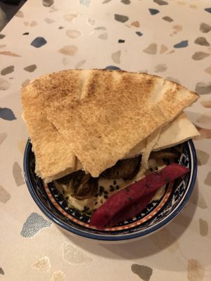 Worlds best Hummus (as amuse bouche)  #Veganuary at The Hummus Connection  in Nuremberg