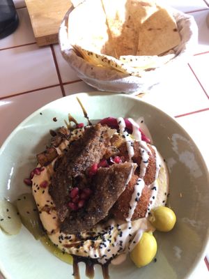 Hummus freestyle 😁 #Veganuary at The Hummus Connection  in Nuremberg