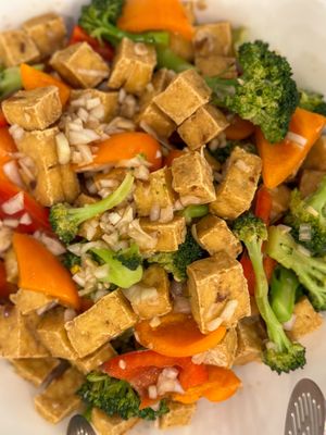 Are you a tofu lover? We are! We serve tofu hot dishes at breakfast buffet with delicious cooked vegetables. If you would like a vegan option please let us know! We can make a separate dish for you!
Email. info@goldonehotel.com WhatsApp.+821021993360 at La Scala   in Jeju