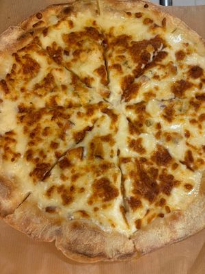 4 Cheese Pizza with honey - vegetarian at La Scala   in Jeju