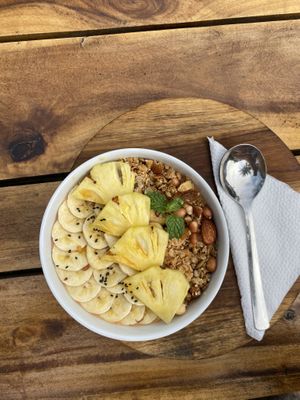 Smoothie bowl beety   at Soul Food  in Sigiriya