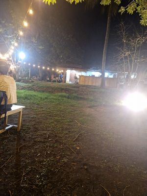 Nice setting by the lake at Soul Food  in Sigiriya