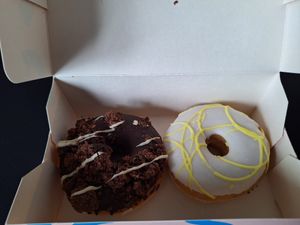 Schoggi Brownie & Elder at Bakery Bakery - Basel SBB in Basel