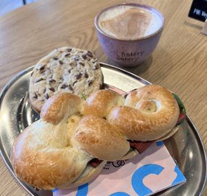Trocken’fleisch’ Sandwich & Cookie  at Bakery Bakery - Basel SBB in Basel