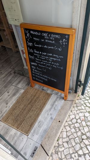This week's lunch menu. at Pequeno Café e Bistrô - Príncipe Real in Lisbon