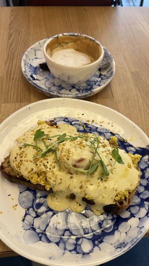 Tofu scramble   at Pequeno Café e Bistrô - Príncipe Real in Lisbon