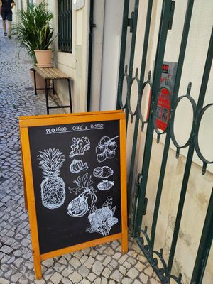 Wonderful little gem ✨ at Pequeno Café e Bistrô - Príncipe Real in Lisbon