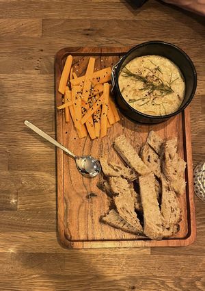  Vegan Camembert  at Pequeno Café e Bistrô - Príncipe Real in Lisbon
