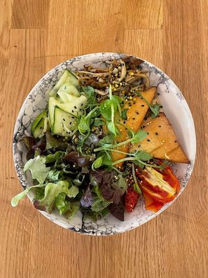 crazy rice, stuffed mushroom with pesto, carrot puree and tofu at Pequeno Café e Bistrô - Príncipe Real in Lisbon