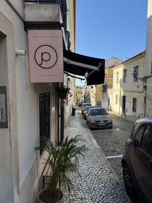 Entry #Veganuary at Pequeno Café e Bistrô - Príncipe Real in Lisbon