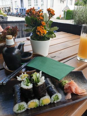 Avocado sushi and cucumber sushi at Jadevie Cuisine in Rosenheim