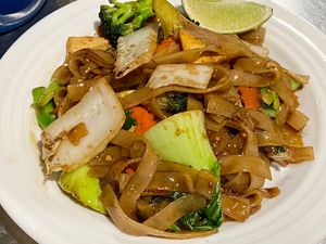 Pad Se Ew VEGAN  at Bangkok Queen in Toronto