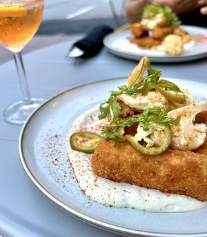 Tofu mit Blumenkohl   at Les Mauvaises Herbes in Quebec