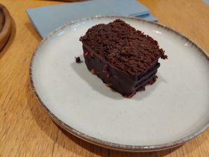 Vegan chocolate banana bread at MUTO in Madrid