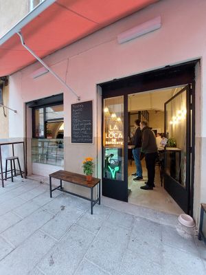 Exterior with customers at La Loca de Enfrente in Madrid