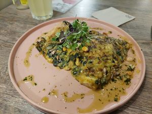 Big portion of a yummy quiche for 4€ at La Loca de Enfrente in Madrid