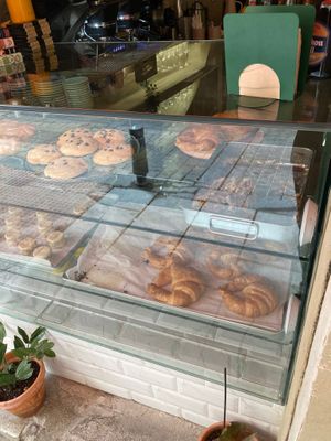  at La Loca de Enfrente in Madrid