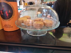 Alfajores at La Loca de Enfrente in Madrid