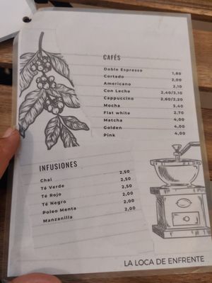 Drinks at La Loca de Enfrente in Madrid