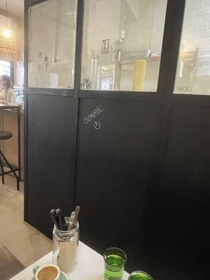 🙂  at La Loca de Enfrente in Madrid