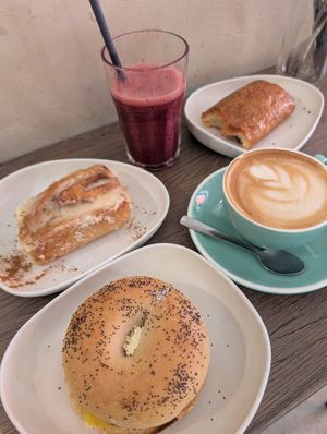 Breakfast at La Loca de Enfrente in Madrid