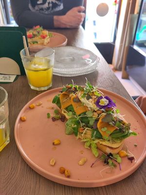 Tosta de "salmón" at La Loca de Enfrente in Madrid