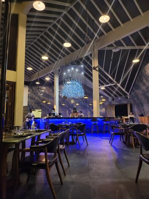 T at Pier Six in Kanifushi