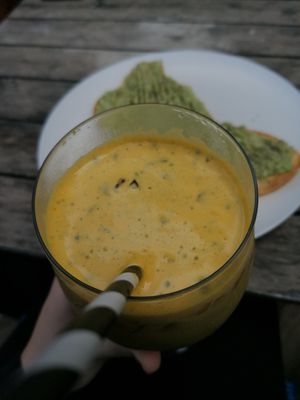 Matcha orange juice at Daltonic in Palafrugell