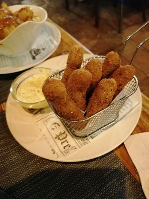 Vegan chicken fingers at Daltonic in Palafrugell