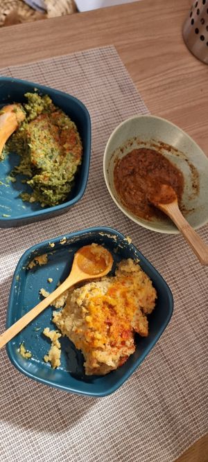 Hummus varieties at Café Vida in La Paz