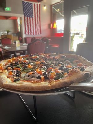 Vegan Veggie Pizza 🤤  at Sauced Pizzeria in San Diego