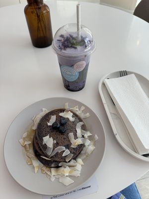 Purple pancakes and blueberry matcha (the august special drink)  at Cloud Café in Oslo