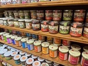 spreads  at Naturkost am Hohntor in Bad Neustadt An Der Saale