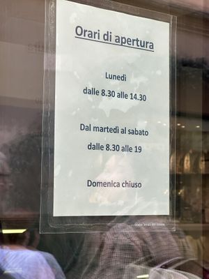 Opening hours as of 25/10/23  at L'Ora della Pasta in Como