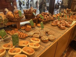   at De Tout Painduce  in Osaka