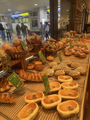   at De Tout Painduce  in Osaka