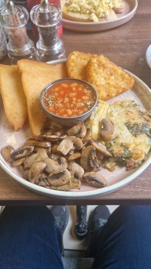 Brunch at Brunch & Brew in Tenterden