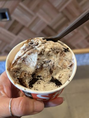 The new permanent vegan flavor hazelnut cookies and cream is so damn good!   at Salt & Straw in Roseville