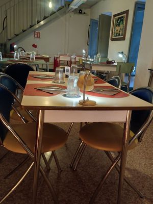 Sala al primo piano at Lestro Pizza Restaurant in Brescia