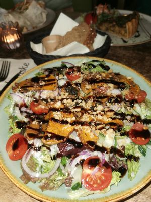 Pompoen salade. Super lekker. at 't Koffiehuuske in Heerlen