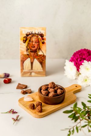 Hazelnuts caramelised with m*lk chocolate and cacao powder. at Végéta'Ly in Tourcoing