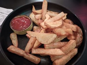 Fries at Jáma³ Garden Pub in Prague