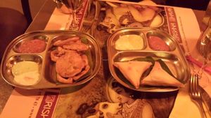 Samosas at Krishna Bhavan - 5eme in Paris