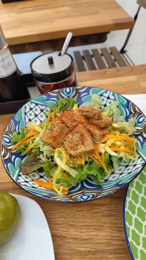 Vegan "mapo tofu" salad at Da Mai in Cologne